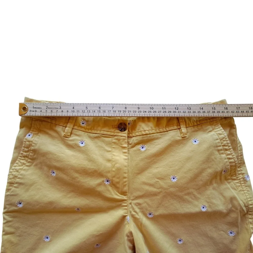 Talbots Yellow Daisy Embroidered Relaxed Chino Shorts Womens 10 Floral Cotton